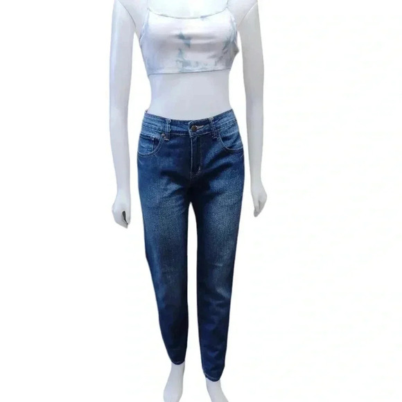 Bench Overhauled  Medium Wash High Rise Straight Leg Jeans Size 31 - Picture 2 of 10